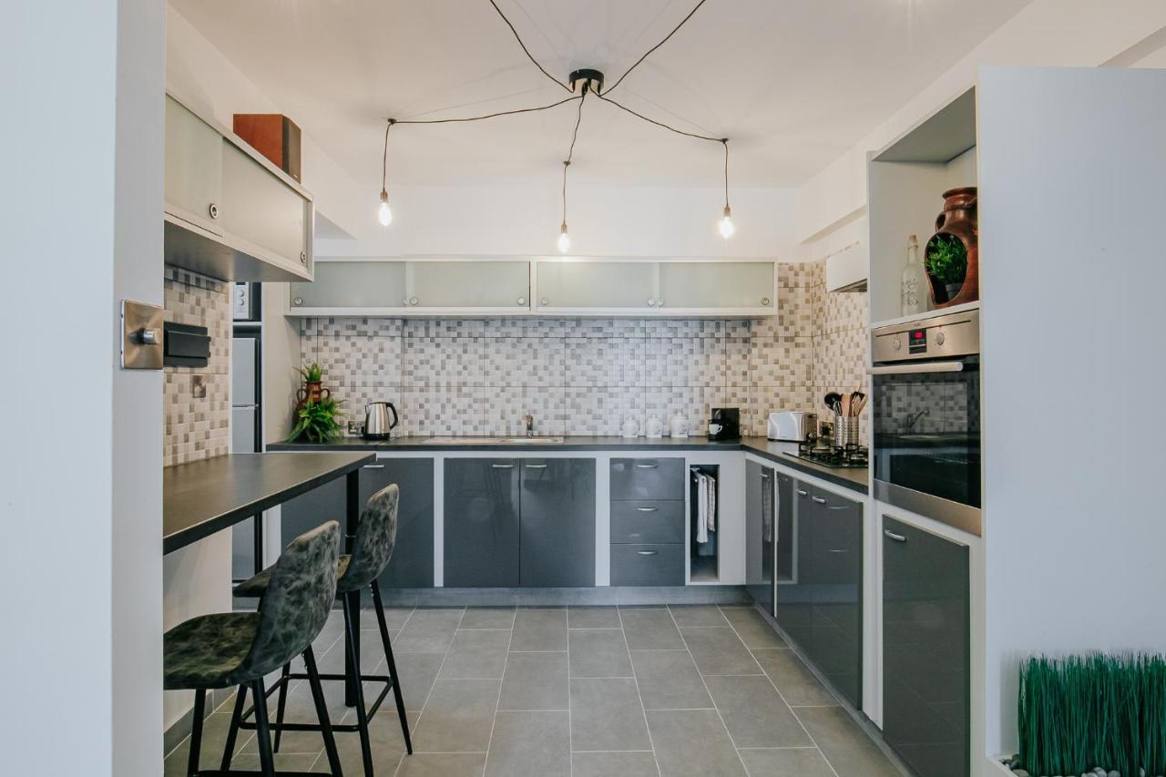 Lazaros Centre Apartment ลาร์นาคา ภายนอก รูปภาพ
